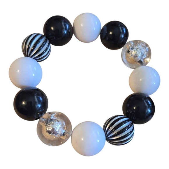 Black and White Beaded Stretch Bracelet Chunky Beads Acrylic Set Of 3 - Picture 2 of 3